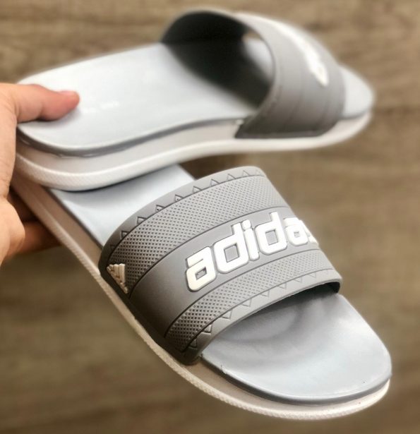 Adidas 550 3 3 7a Quality Replicas are the first copy products such as copycats shoes, watches, clothing, bags, and electronics.