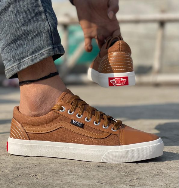 Vans - Image 2