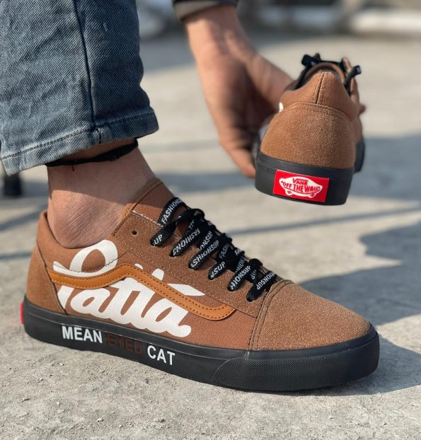 Vans - Image 5
