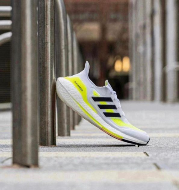 ADIDAS ULTRABOOST 21