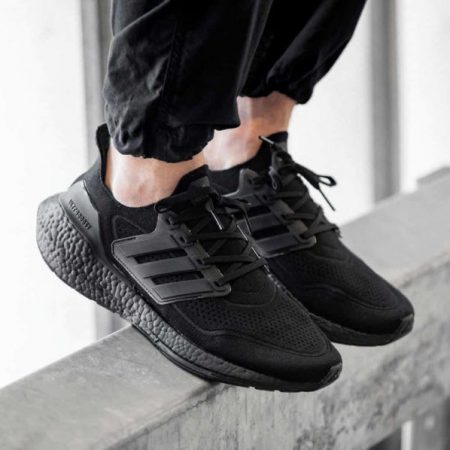 ADIDAS ULTRABOOST 21