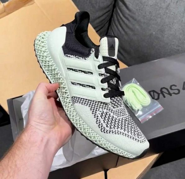 ADIDAS ULTRABOOST 4D