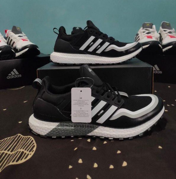 ADIDAS ULTRABOOST GUARD