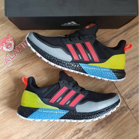 ADIDAS ULTRABOOST GUARD