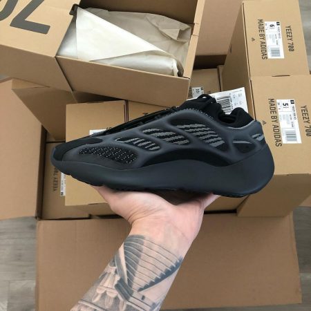 ADIDAS YEEZY 700 AZAEL