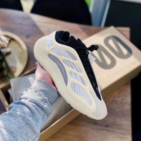 ADIDAS YEEZY 700 AZAEL