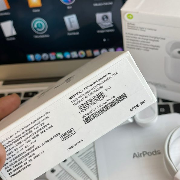 APPLE AIRPODS GEN 3 1599 4 7a Quality Replicas are the first copy products such as copycats shoes, watches, clothing, bags, and electronics.