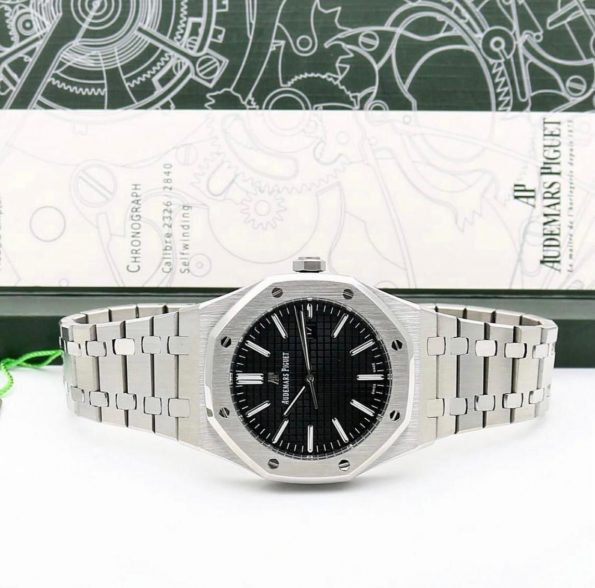 AUDEMARS PIGUET ROYAL OAK - Image 4