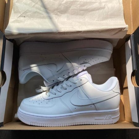 NIKE AIRFORCE 1