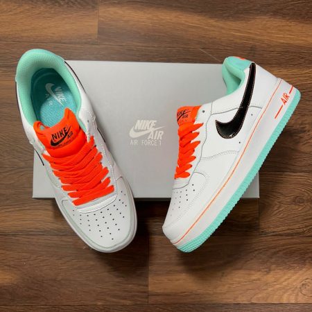 NIKE AIRFORCE FLASH