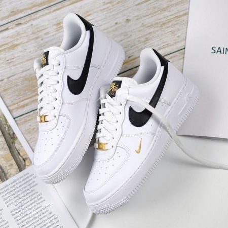 NIKE AIRFORCE LV8 NEW
