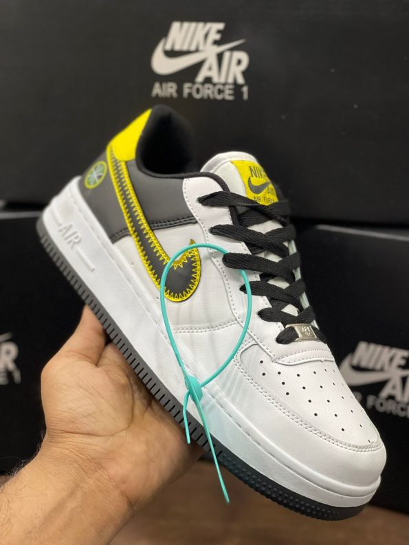 NIKE AIRFORCE RAY GUN