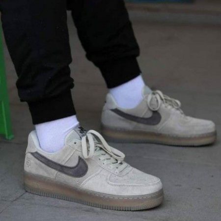 NIKE AIRFORCE REIGNING CHAMP