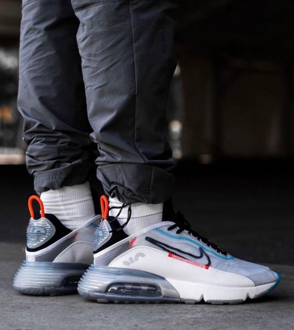 NIKE AIRMA 2090