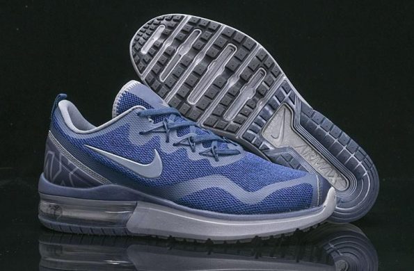 NIKE AIRMAX FURY