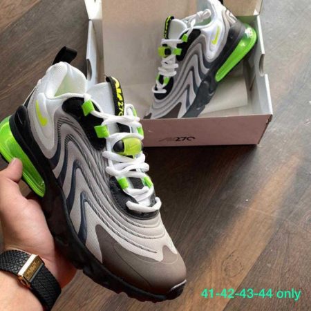 NIKE AIRMAX REACT TRAVIS SCOTT