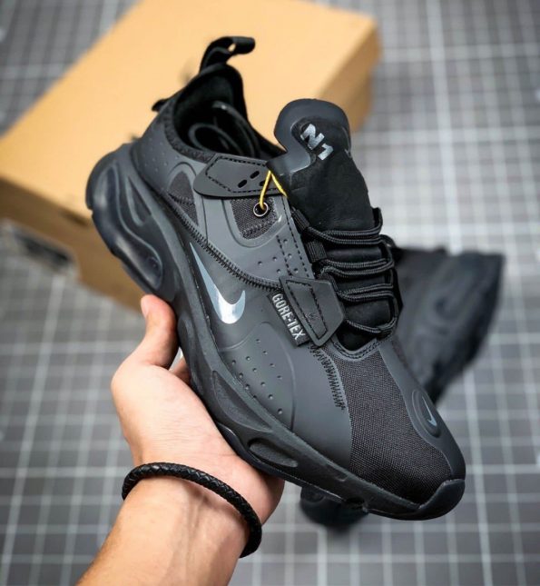 NIKE GORETEX
