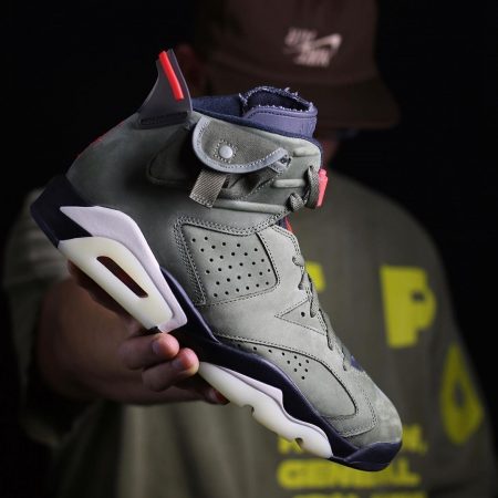 NIKE JORDAN 6 TRAVIS SCOTT