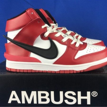 NIKE JORDAN RETRO 1 AMBUSH