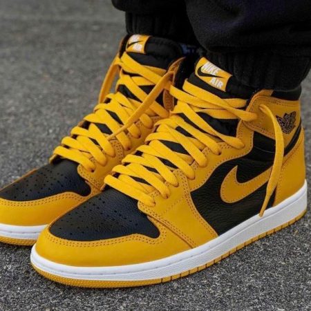 NIKE JORDAN RETRO 1 ELECTRO ORANGE