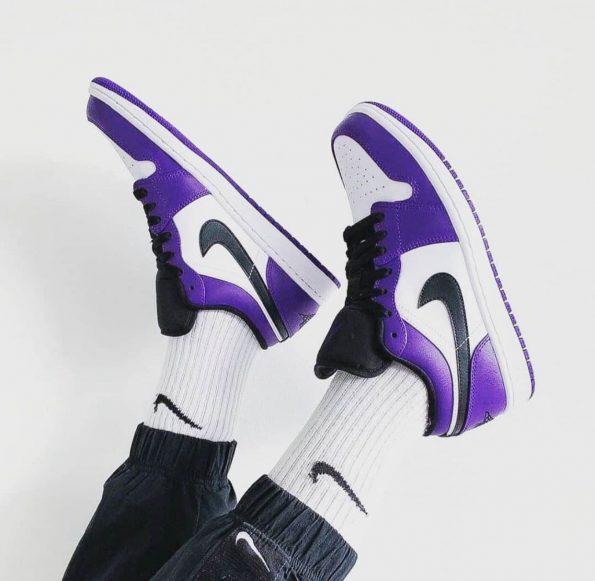NIKE JORDAN RETRO 1 LOW CURT PURPLE - Image 3