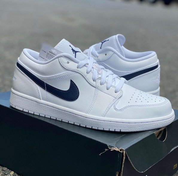 NIKE JORDAN RETRO 1 LOW WHITE OBSIDIAN
