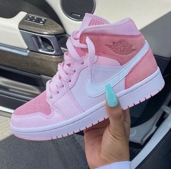 NIKE JORDAN RETRO 1 MID DIGITAL PINK