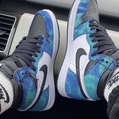 NIKE JORDAN RETRO 1 TIE DIE