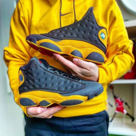 NIKE JORDAN RETRO 13