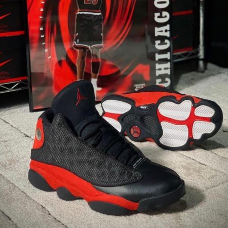 NIKE JORDAN RETRO 13