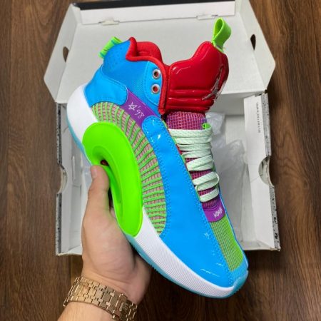 NIKE JORDAN RETRO 35