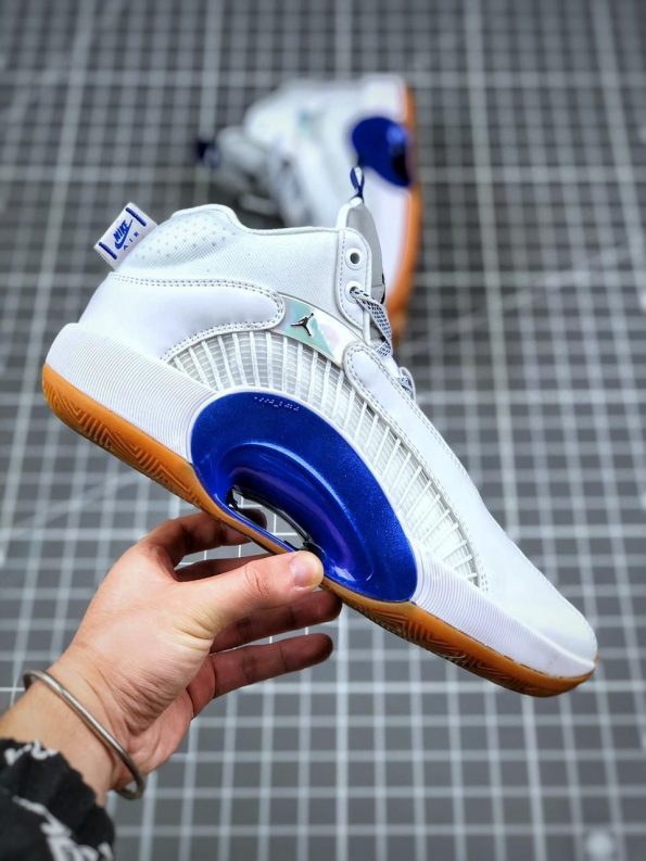 NIKE JORDAN RETRO 35
