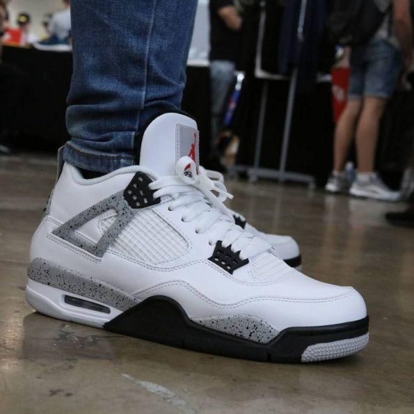 NIKE JORDAN RETRO 4 CEMENT