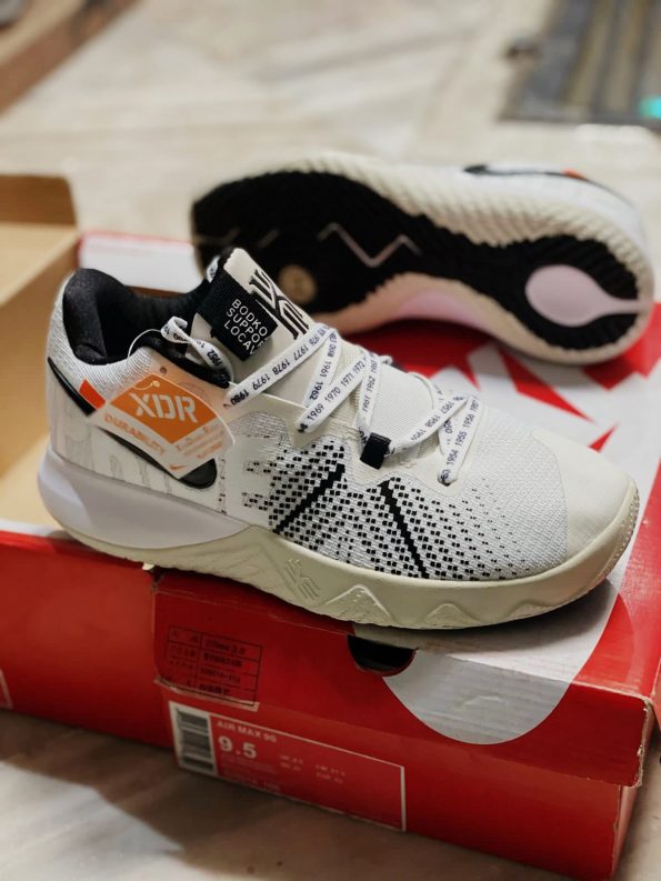 NIKE KYRIE PRIDE - Image 2