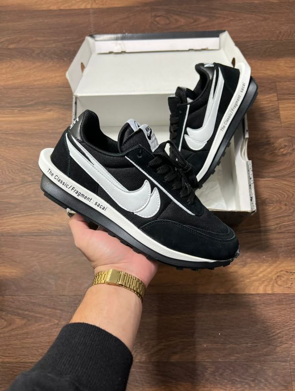NIKE SACAI X WAFFLE