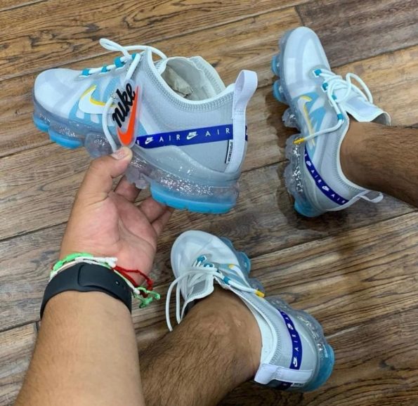 NIKE VAPORMAX