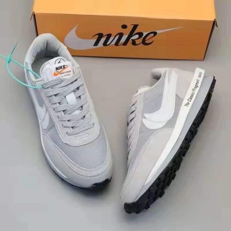 NIKE WAFFLE X SACAI