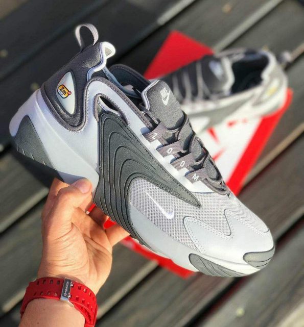 NIKE ZOOM 2K