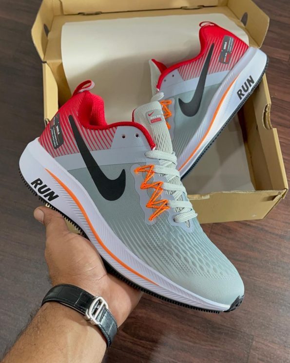 NIKE ZOOM RUN 2