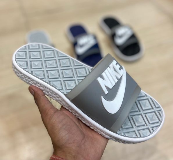 Nike 550 1 7a Quality Replicas are the first copy products such as copycats shoes, watches, clothing, bags, and electronics.