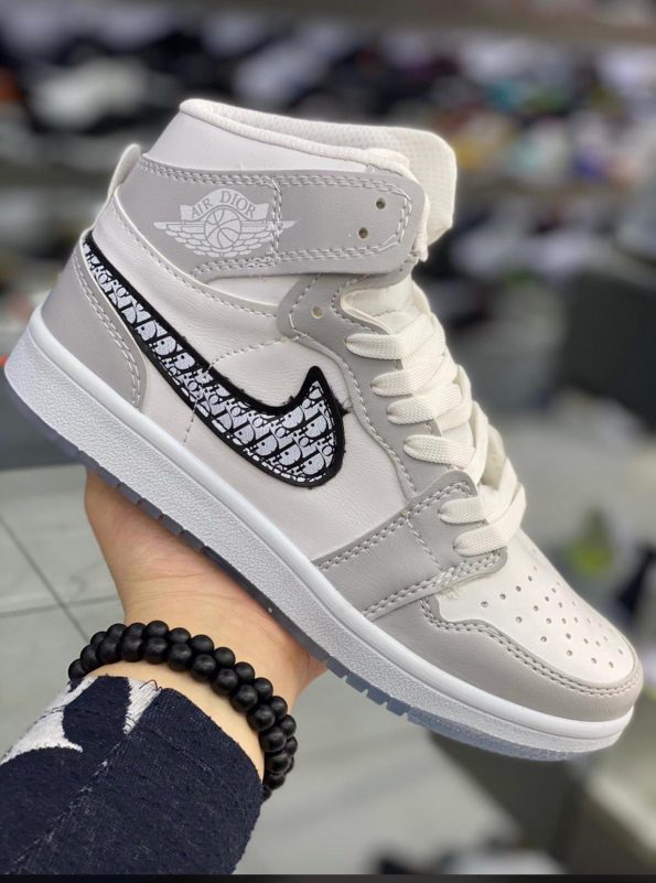Nike - Image 2