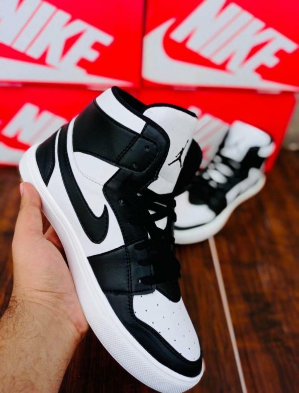 Nike Air jordan - Image 2