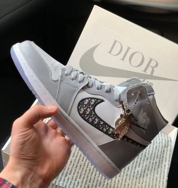 AIR JORDAN 1 X DIOR - Image 2