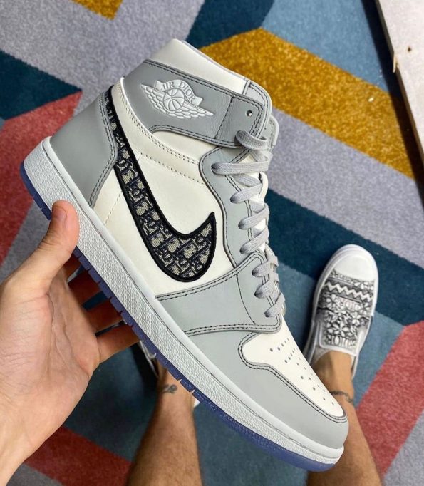 AIR JORDAN 1 X DIOR