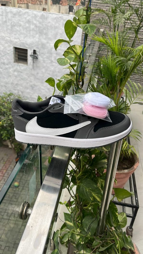 Air Jordan low ankle jack cactus 4 7a Quality Replicas are the first copy products such as copycats shoes, watches, clothing, bags, and electronics.