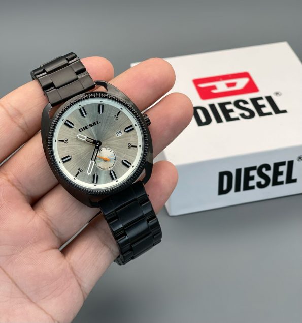 Diesel Dz 1 7a Quality Replicas are the first copy products such as copycats shoes, watches, clothing, bags, and electronics.