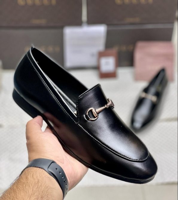 GUCCI LOAFERS LEATHER 10 7a Quality Replicas are the first copy products such as copycats shoes, watches, clothing, bags, and electronics.