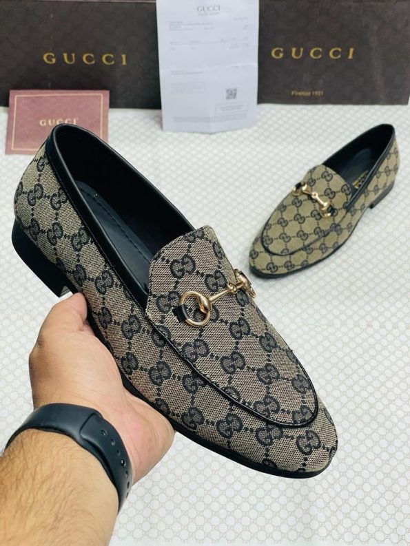 GUCCI LOAFERS LEATHER 6 7a Quality Replicas are the first copy products such as copycats shoes, watches, clothing, bags, and electronics.