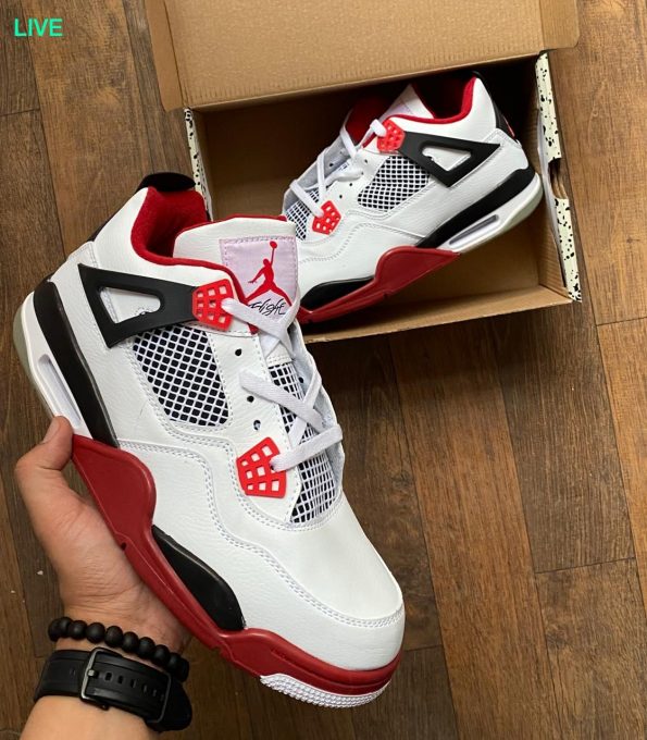 JORDANS RETRO 4 FIRE RED