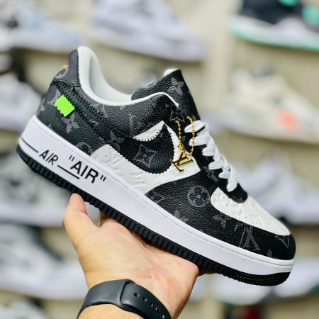 NIKE AIRFORCE 1 LV